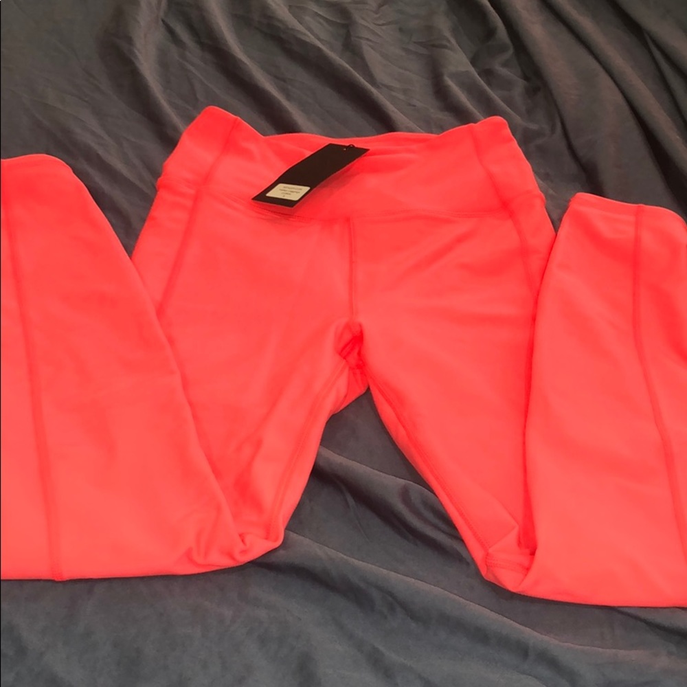 Brand new White Fox Hailey Leggings